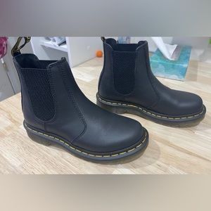 Doc Martens Chelsea Boots 2976